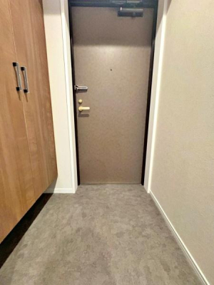 東京都八王子市横山町の中古マンションの玄関